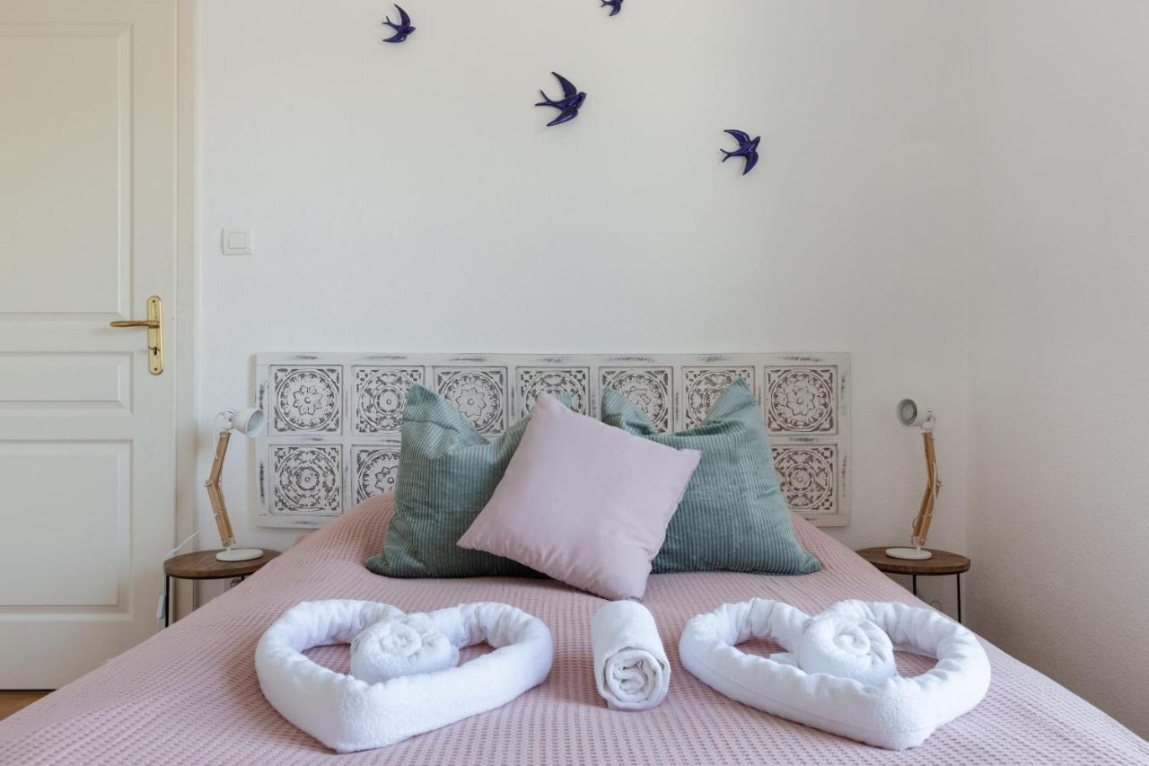 Travel Homes - The Nils, Cosy & Cute With Parking Кольмар Экстерьер фото